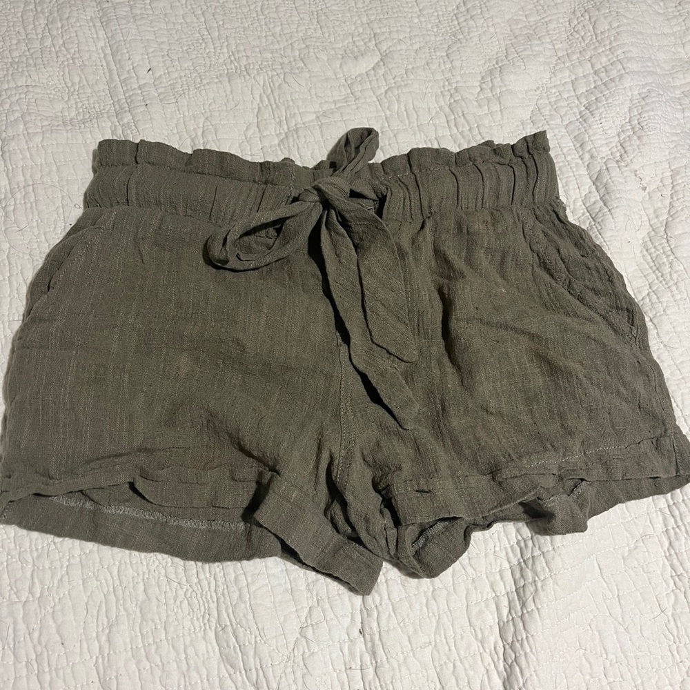 Sky and Sparrow High Waist Green Shorts
